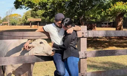 
					Zé Felipe assume namoro com Ana Castela e abre álbum de fotos
				
				
