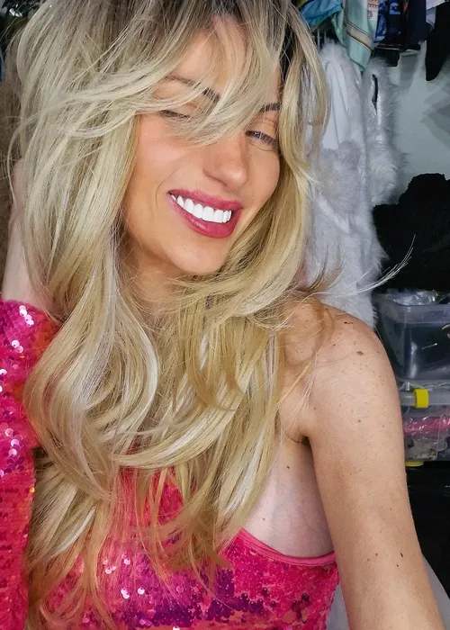 
					A Fazenda: quem foi a ex de Dudu Camargo que teve morte misteriosa
				
				