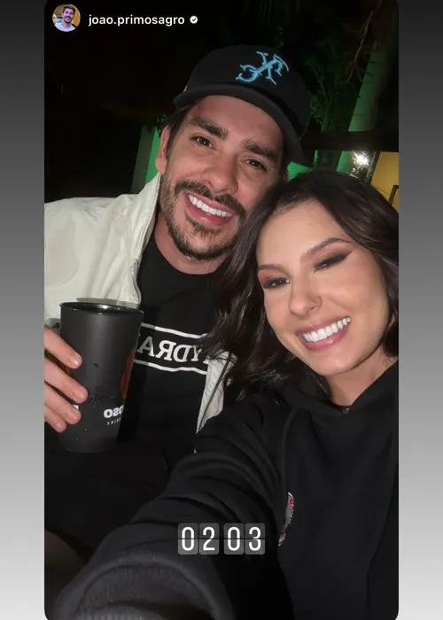 
					Ana Castela e Zé Felipe entregam novo encontro com detalhe em fotos
				
				