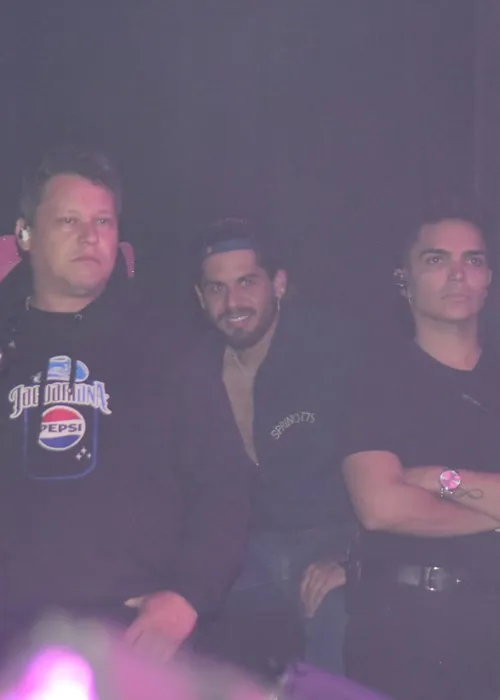 
					Ana Castela é derrubada em show e Zé Felipe acompanha dos bastidores
				
				