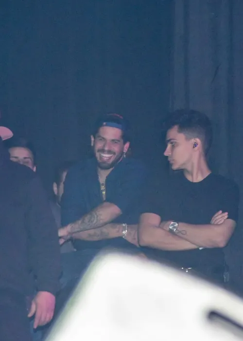 
					Ana Castela é derrubada em show e Zé Felipe acompanha dos bastidores
				
				