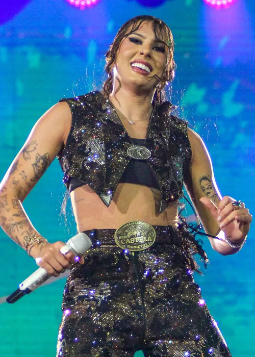 
					Ana Castela se disfarça para chegar ao palco na arena de Barretos
				
				