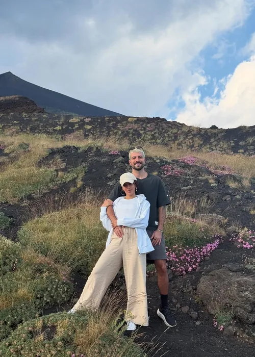 
				
					Anitta surge em clima íntimo com namorado em novas fotos; veja
				
				