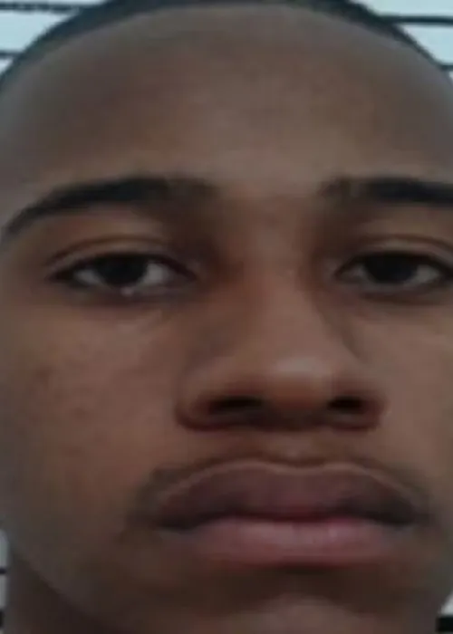 
					Ao menos 16 baianos são presos em operação no RJ; morto é identificado
				
				