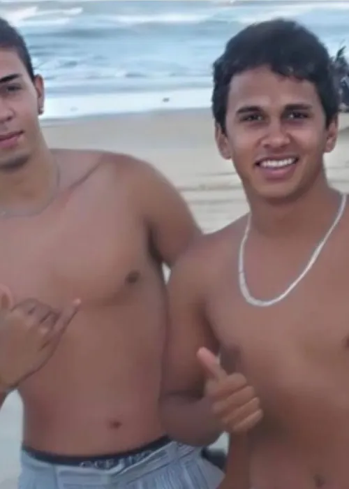 
					Após 15 anos, Carlinhos Maia e Lucas anunciam fim do relacionamento
				
				