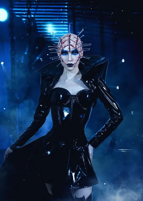 
					Baile de Halloween em SP: veja os looks dos famosos
				
				