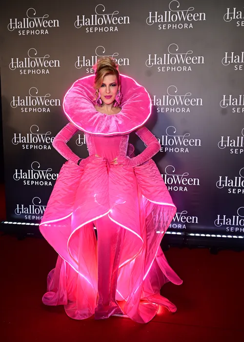 
					Baile de Halloween em SP: veja os looks dos famosos
				
				