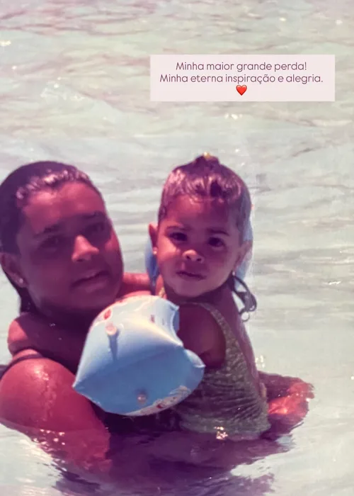 
					Bela Gil se despede de Preta Gil com foto antiga: 'Maior grande perda'
				
				