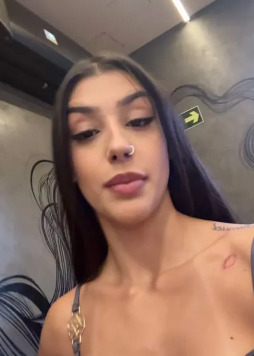 
					Bia Miranda exibe ferimentos após acidente com Gato Preto: 'Queimou'
				
				