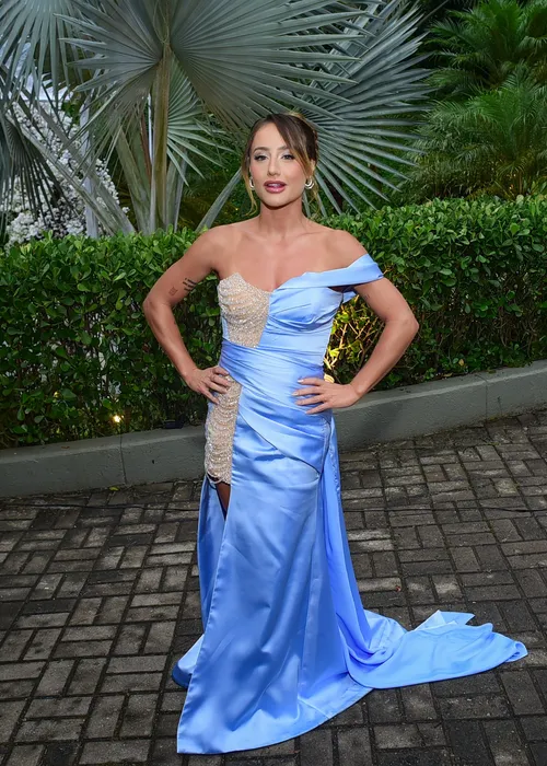 
					Bruna Griphao é detonada por look no casamento de Lexa: ‘Nunca acerta’
				
				