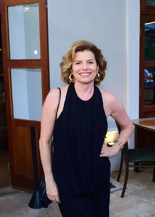 
					Carolina Dieckmmann emociona com homenagem a Preta Gil em festa; VÍDEO
				
				