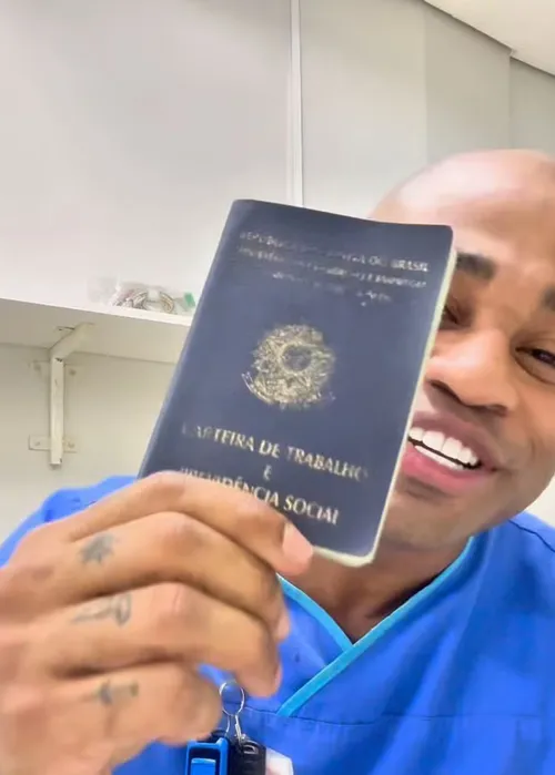
					Cezar Black alfineta ex-BBBs endividados: 'Não é plano de vida'
				
				