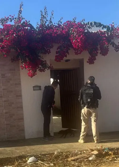 
					Cinco são presos em operação contra de tráfico e associação criminosa
				
				