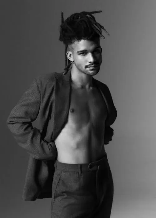 
					Dança dos Famosos: ator de 'Vale Tudo' substitui Livinho em disputa
				
				