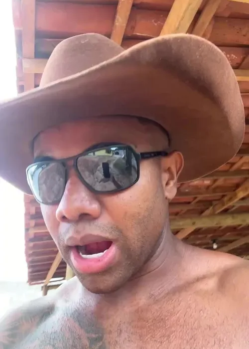 
					Davi Brito ameaça Kléber Bambam após luta com Sacha: 'Vou arrebentar'
				
				