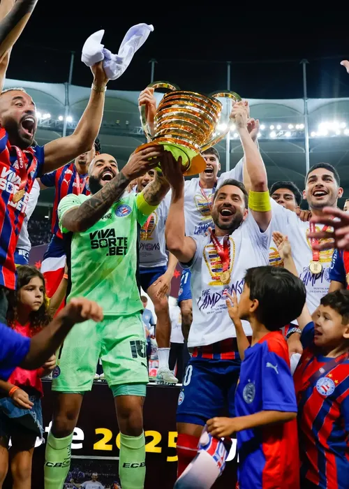 
					Entre goleada e eliminação, Bahia é pentacampeão nordestino
				
				