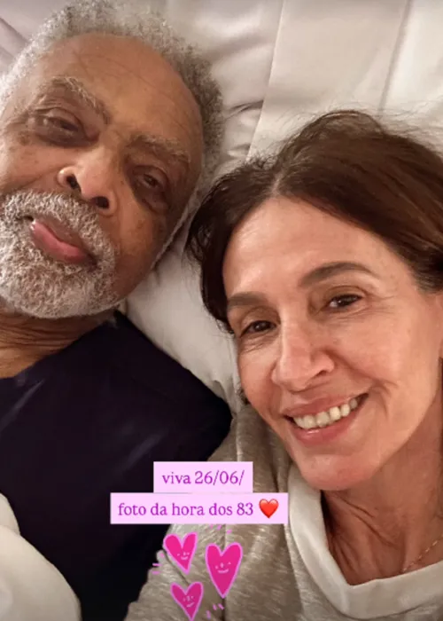 
				
					Esposa de Gilberto Gil expõe ligação de Ivete e netos em aniversário
				
				