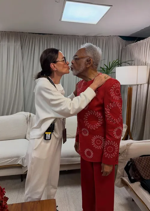 
					Esposa de Gilberto Gil expõe 'mania' do cantor antes de shows
				
				