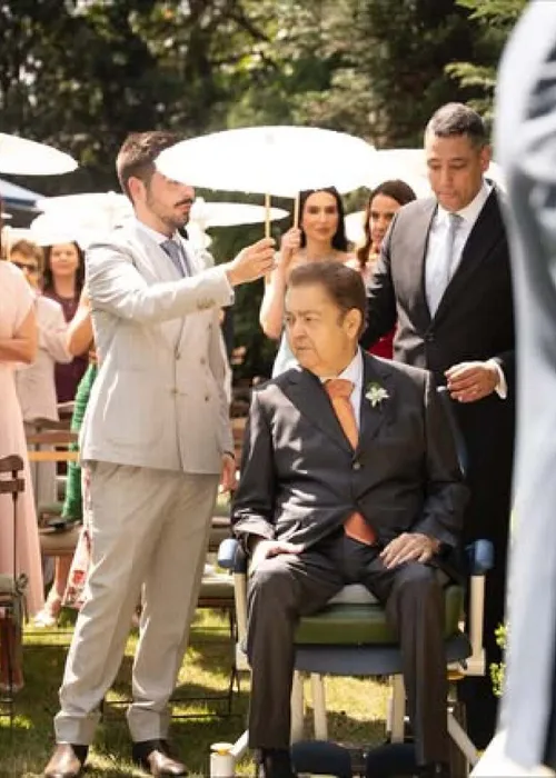 
					Filho de Faustão revela detalhes inéditos do casamento da irmã; veja
				
				