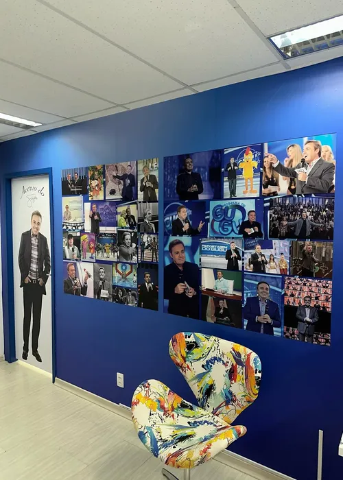 
					Filho de Gugu impressiona com acervo do pai com mais de 30 mil itens
				
				