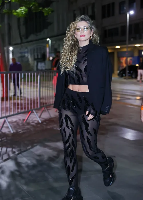 
					Filho de Luciano Huck dá festão de 18 anos com famosos; FOTOS
				
				