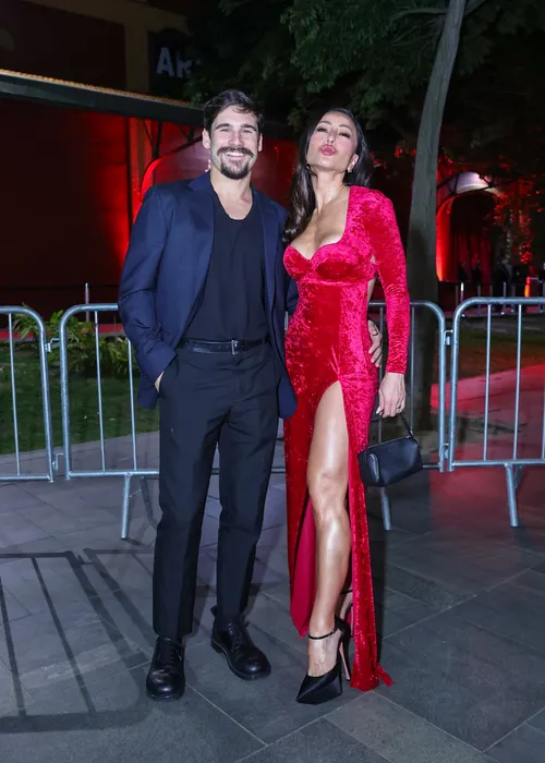 
					Filho de Luciano Huck dá festão de 18 anos com famosos; FOTOS
				
				