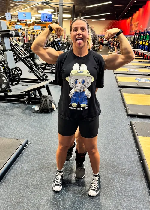 
					Filho de Xanddy e Carla Perez surge musculoso e Ivete Sangalo reage
				
				