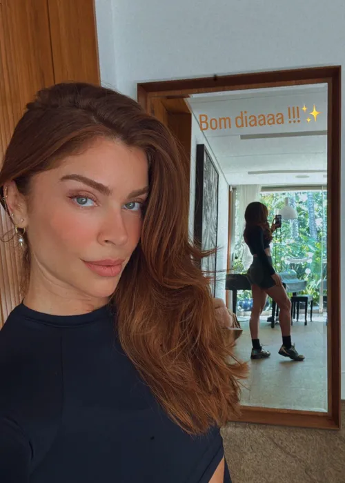 
					Grazi Massafera apresenta novo visual com e sem filtro; compare
				
				