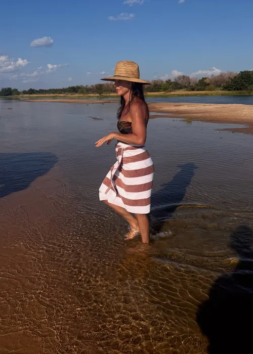 
					Ivete Sangalo exibe novas fotos em Juazeiro e detalhe chama atenção
				
				