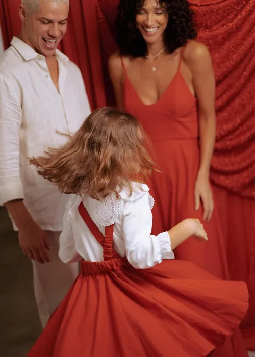 
					José Loreto e Débora Nascimento surgem juntos e surpreendem com ensaio
				
				