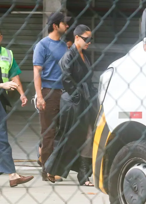 
					Kim Kardashian desembarca no Rio de Janeiro com look discreto; FOTOS
				
				