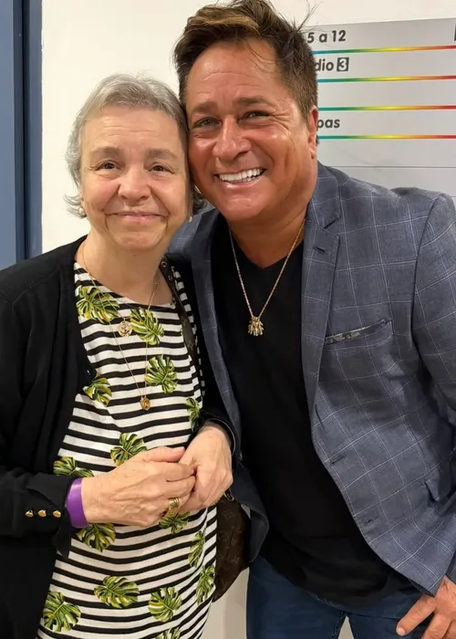 
					Leonardo lamenta morte da assessora Ede Cury em desabafo emocionante
				
				