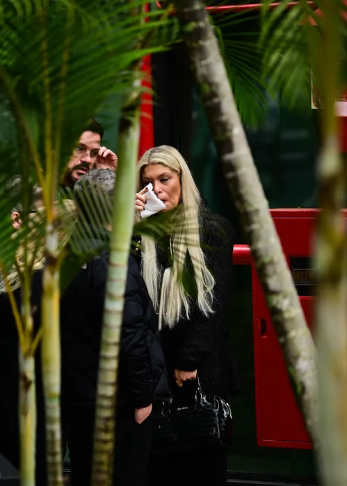 
					Lí Marttins, ex-Rouges e famosos se despedem de JP Mantovani
				
				