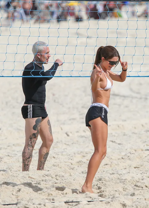 
					MC Daniel surge com Jade Picon em praia do Rio após término; FOTOS
				
				