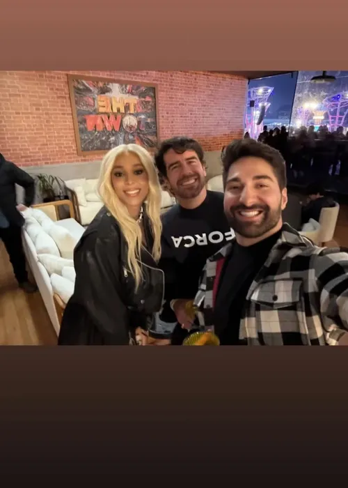 
					Marcos Pitombo assume novo namoro com executivo; saiba quem é
				
				