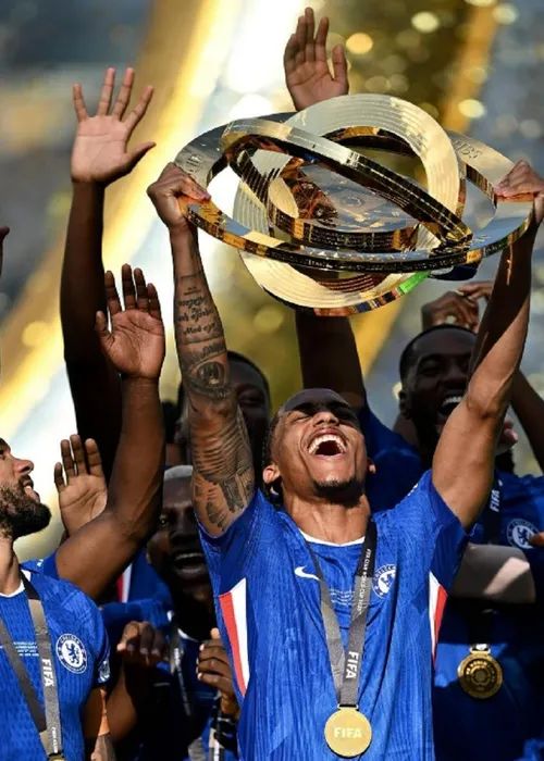 
					Mundial de Clubes foi ótima vitrine, mas futuro ainda é incerto
				
				