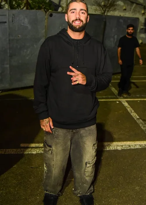 
					NFL no Brasil reúne time de famosos com Neymar, Huck e mais; FOTOS
				
				