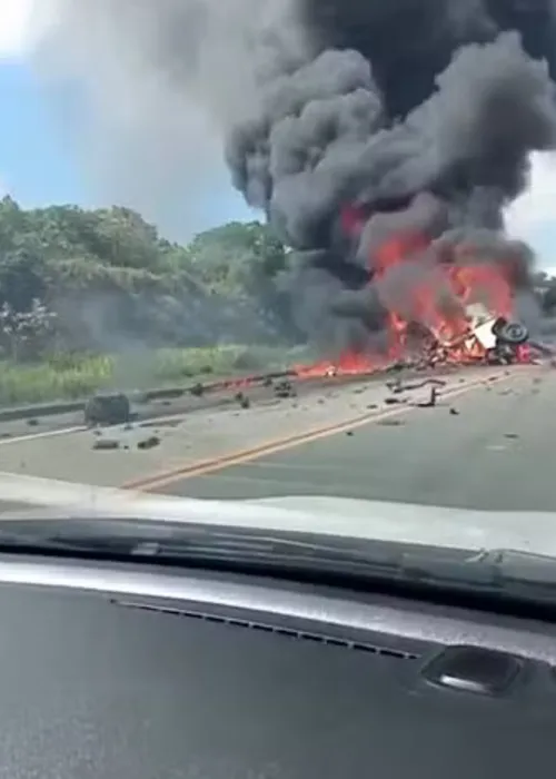 
					O que se sabe do acidente na BR-101 que matou 11 pessoas na Bahia
				
				