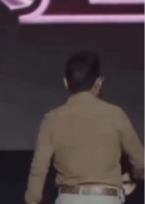 
					Pablo se irrita com agressão de fã e dá ultimato: 'Ele sai ou eu saio'
				
				