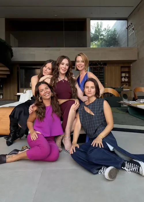 
					Paolla Oliveira faz aparição pública após término com Diogo Nogueira
				
				