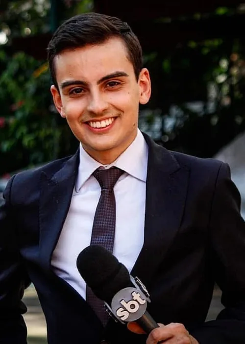 
					A Fazenda 2025: as polêmicas de Dudu Camargo, pupilo de Silvio Santos
				
				