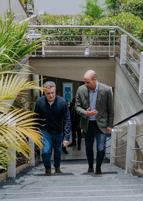 
					Príncipe William faz desabafo a Luciano Huck sobre o câncer da esposa
				
				