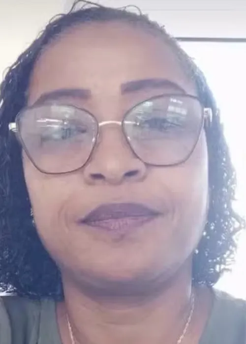 
					Professora é vítima de feminicídio dentro da própria casa na Bahia
				
				