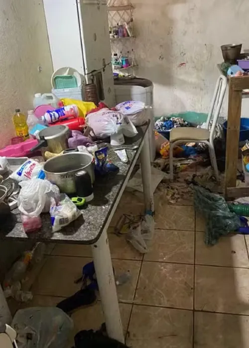 
					Quatro crianças são resgatadas em condições insalubres em Camaçari
				
				
