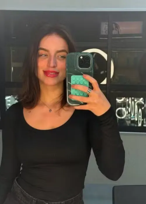 
					Quem é Boo Unzueta, namorada de Gabi Guimarães, do vôlei
				
				