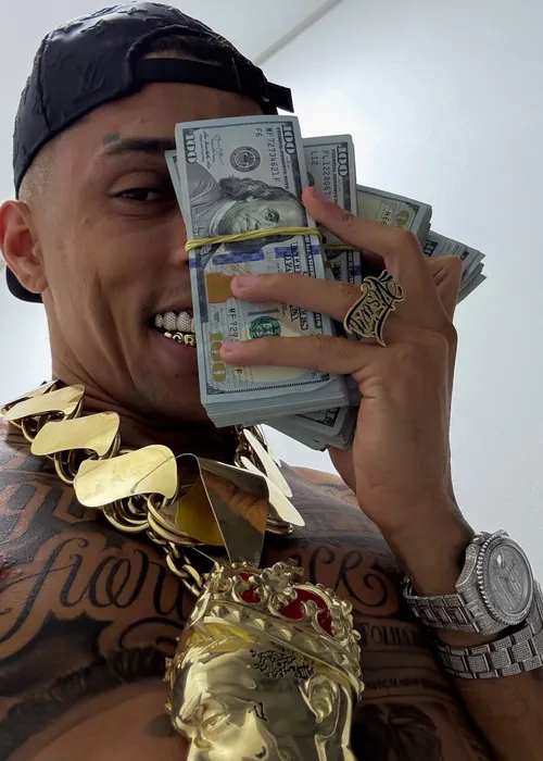 
					Quem é Buzeira, influencer preso que arrecadou R$ 10 mi em casamento
				
				