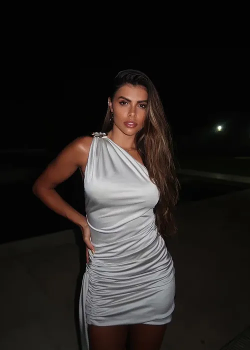 
				
					Quem é Isabella Arantes, ex de Zé Felipe e suposta affair de Medina
				
				