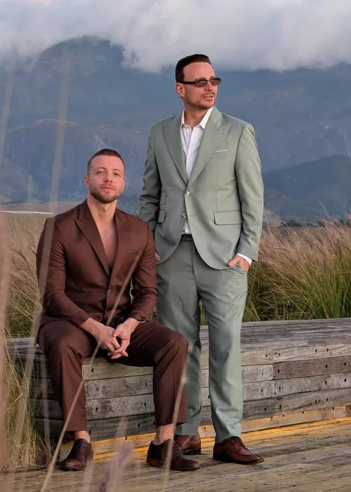 
					Quem é Léo Fuchs, amigo de Gagliasso que deu beijão em Giovanna Ewbank
				
				