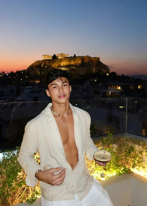 
					Quem é Luan Alencar, espancado ao descobrir traição de Caio Cerqueira
				
				