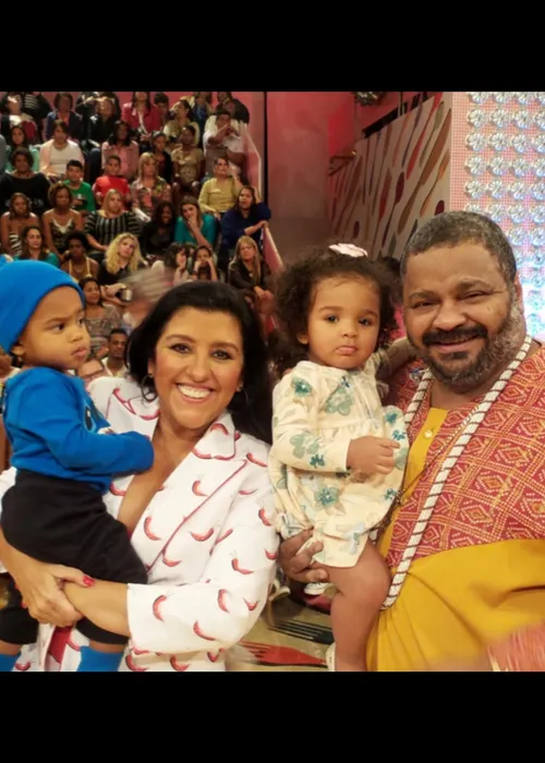 
					Regina Casé resgata o 'Esquenta' e se declara para Arlindo Cruz
				
				